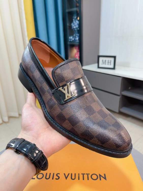 Picture of Louis Vuitton Shoes _SKULVsz38-44mnf030714135